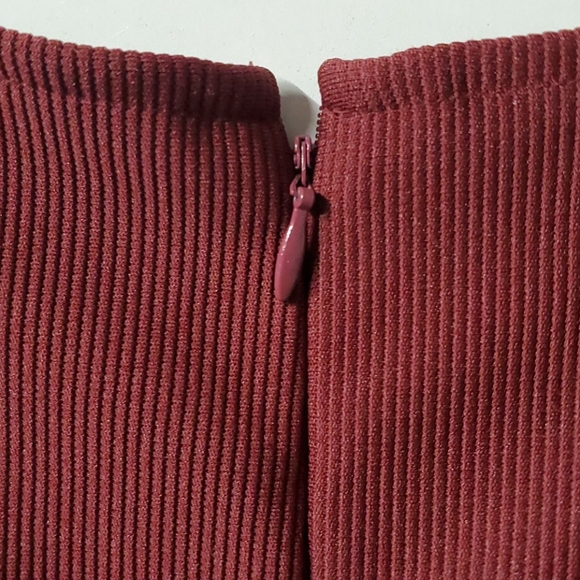 Dress - Picture 4 of 4